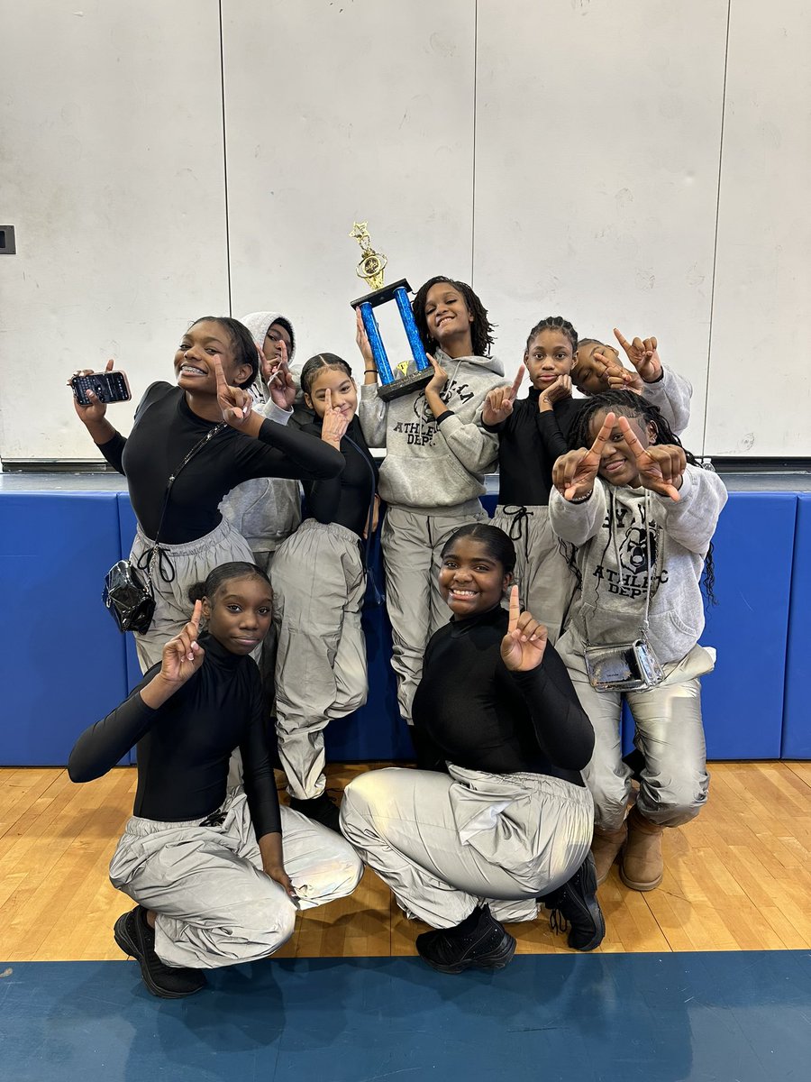 MrGuilford_RISE's tweet photo. Congrats to our @APSSylvanHills Dance Team for bringing home the 1st place trophy at the Westside Invitational Dance Competition this past weekend! #SylvanREADY🟡⚫️ https://t.co/mupliIDOZZ