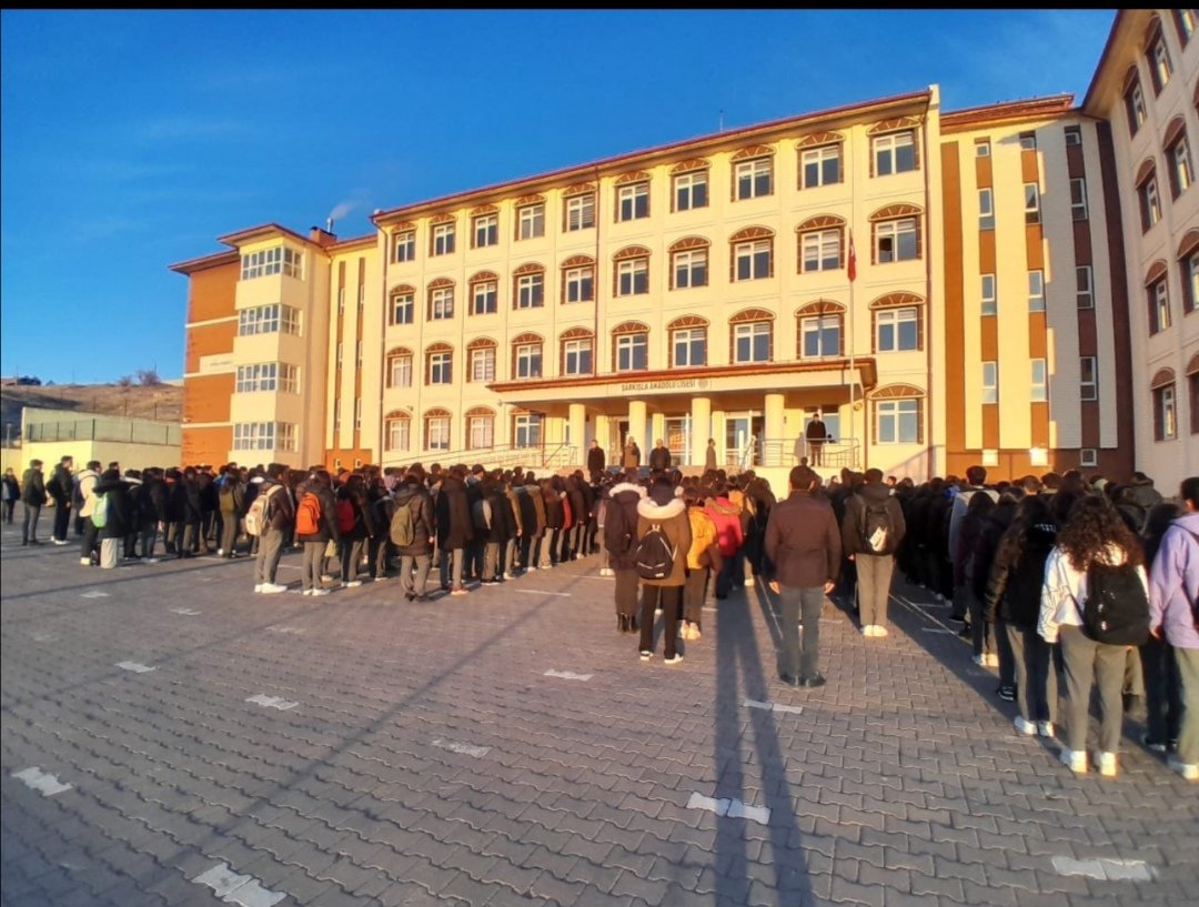 sarkislal58's tweet photo. İlçe milli eğitim müdürümüz Ekrem Yurt şehitlerimize saygı duruşu proğramına katılmışlardır.
Dün
Bugün
Yarın
Bölemeyecekler Böldürmeyeceğiz
Parçalayamayacaklar
Parçalattırmayacağız
Teröristanı kurdurmayacağız
🇹🇷🇹🇷🇹🇷🇹🇷🇹🇷🇹🇷🇹🇷🇹🇷🇹🇷🇹🇷🇹🇷🇹🇷
@sarkislamem
@sivasmem @sivasvaliligi https://t.co/T2lTt96aU6