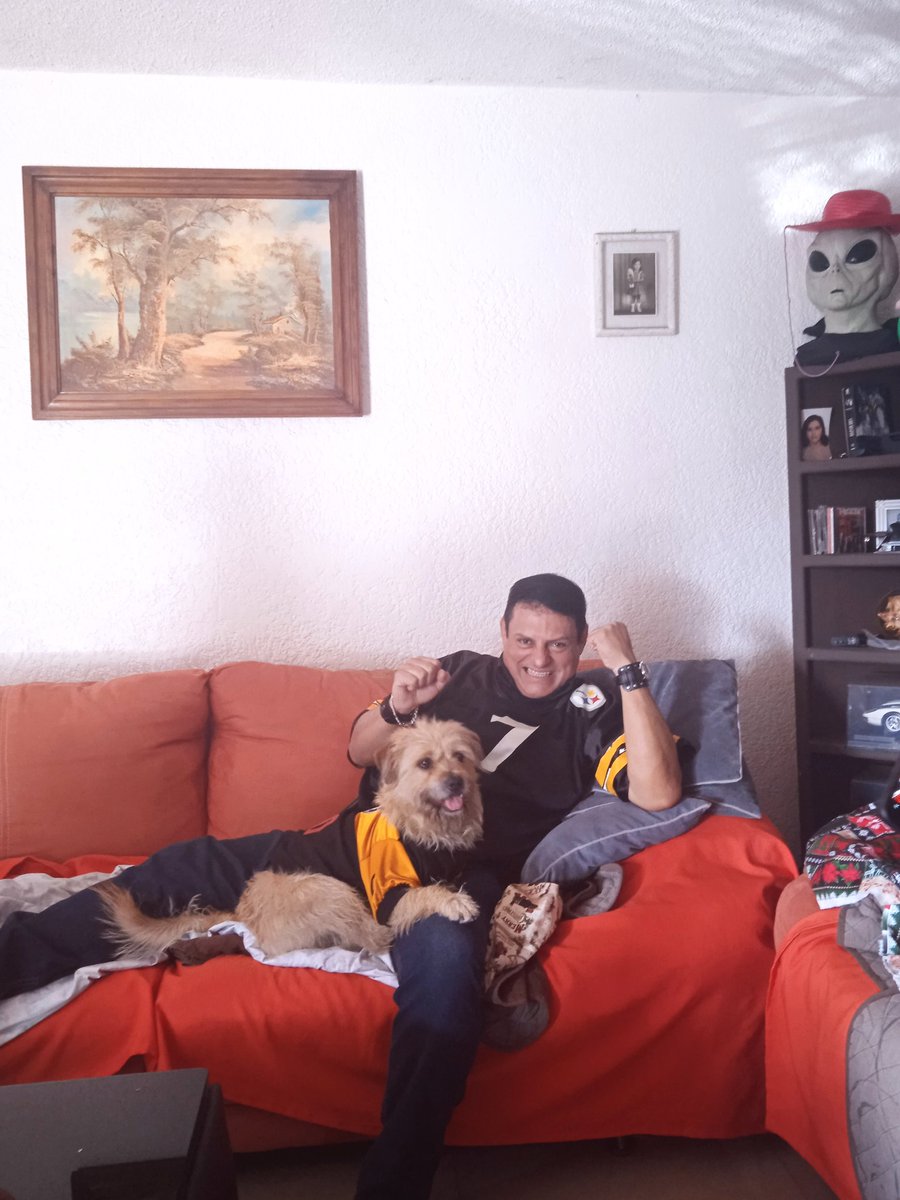 CreativoPerseid's tweet photo. @LosSteelers #HereWeGo https://t.co/60CzMz0lXv