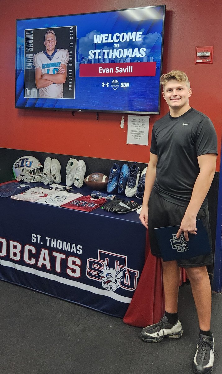 Evan_A_Savill's tweet photo. Awesome visit at St. Thomas University.  Thank you for the opportunity! @Coach_Rychel @CoachDrewDavis @CoachCJones_STU @watchwhat9do @Justin_M_Post @SLHSFBNextLevel https://t.co/amnC2Se7Fh