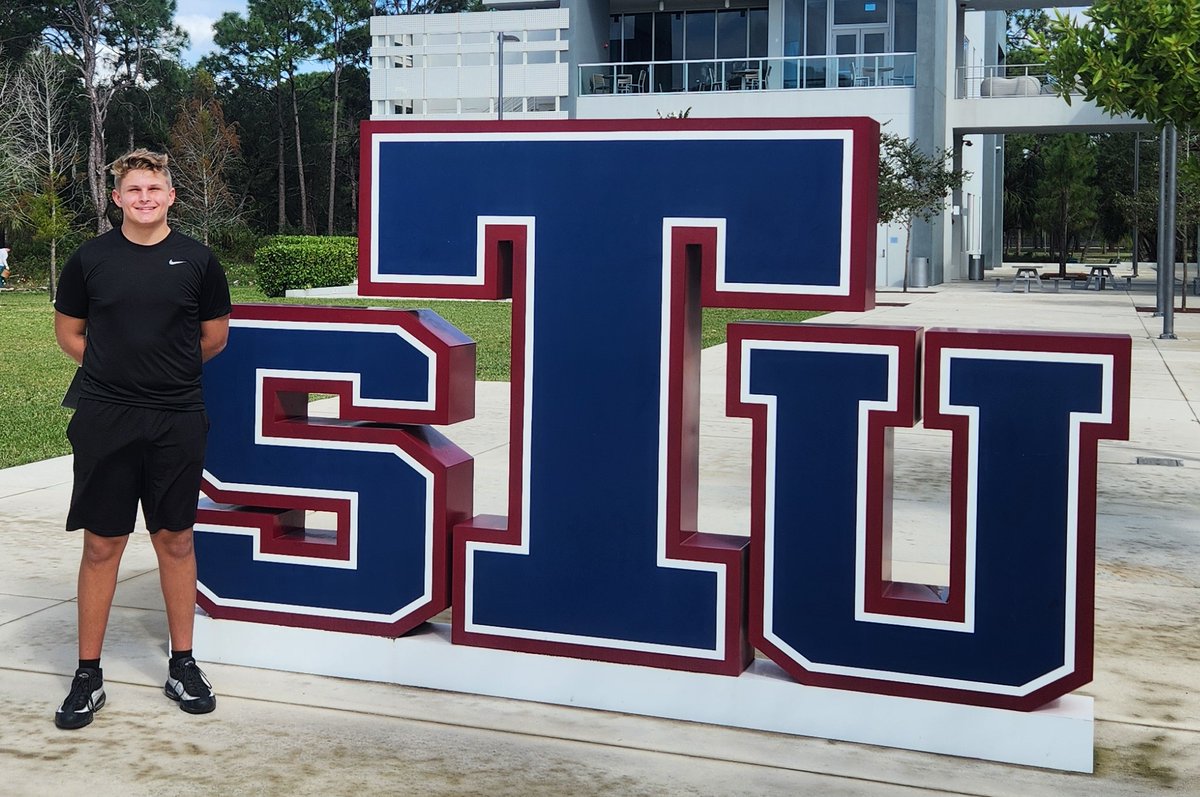Evan_A_Savill's tweet photo. Awesome visit at St. Thomas University.  Thank you for the opportunity! @Coach_Rychel @CoachDrewDavis @CoachCJones_STU @watchwhat9do @Justin_M_Post @SLHSFBNextLevel https://t.co/amnC2Se7Fh