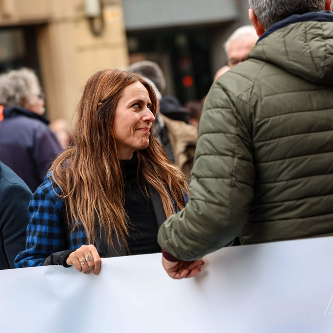 LandaJauna's tweet photo. Beti nire taldean! #Porrotx #ItziarItuño 😍 https://t.co/kgTd26O8Cj
