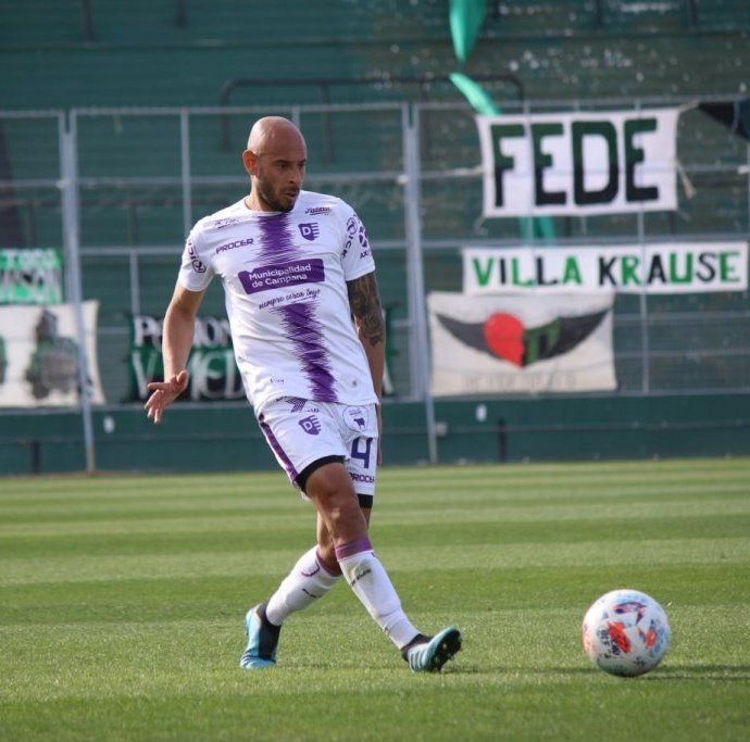 ⚽️ #FederalA Laureano Tello es el cuarto refuerzo de #Cipolletti. Volante central de 36 años. Viene de jugar la Primera Nacional en Villa Dálmine.