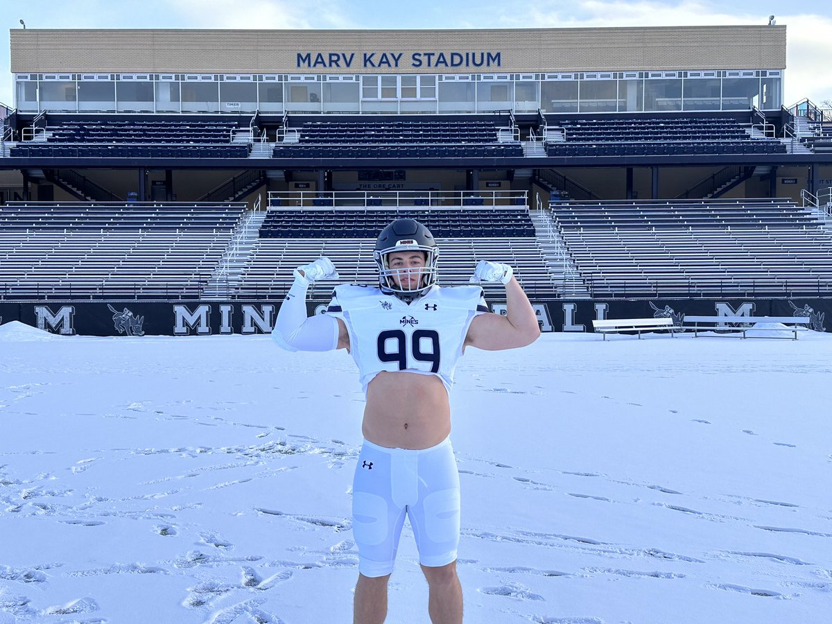 MacAndrew2024's tweet image. Had an outstanding OV to @MinesFootball
Big thanks to the mines staff and @bradyzingg for the hospitality
#helluvaengineer
@CoachKDMattox @CBruce_Sr @DKMOne3 @CoachAMarmolejo @coachbrenthilde @BDammone @MinesEQ @MikeM_Scout