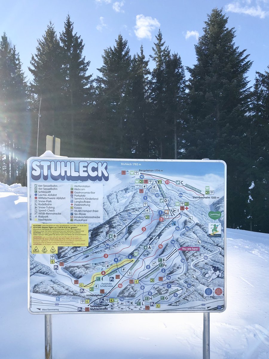 Creativelena's tweet photo. Teaching the kids how to ski 🎿⛷️❄️ #semmering #stuhleck #ski #skiing #skiinginaustria https://t.co/KcoHpFZHCd