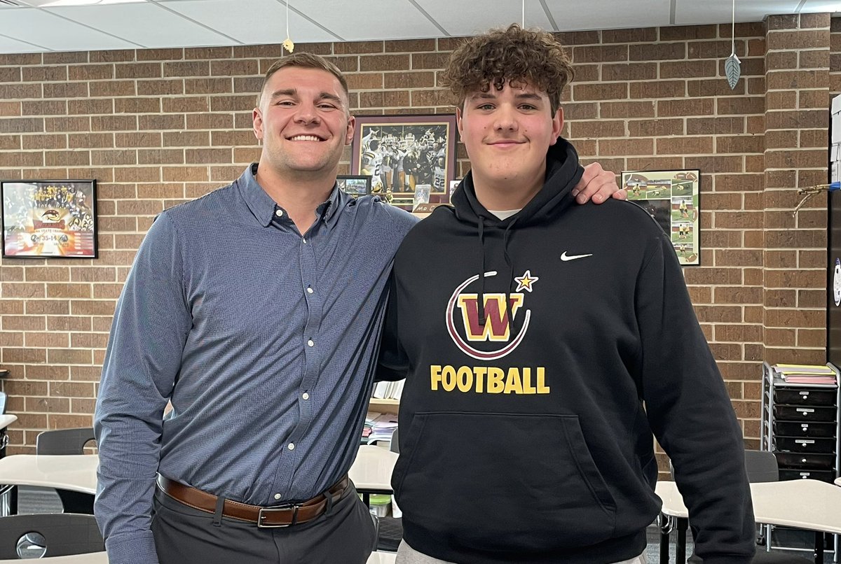 Great talking with <a href="/zach_watts64/">Zach Watts</a> today! This has been my guy since I was little! One of my big inspirations! N3O2

<a href="/WindsorFB/">Windsor Football</a> <a href="/wyo_football/">Wyoming Cowboy Football</a> <a href="/CoachBHen/">Brian Hendricks</a> <a href="/WyoFBRecruiting/">Wyoming Football Recruiting</a>