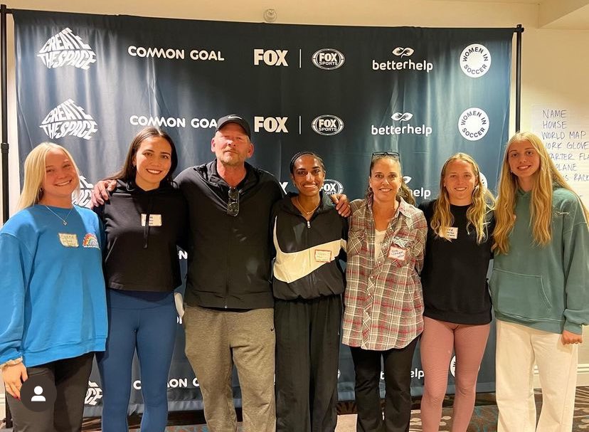KatiesSave's tweet photo. Thank you @CommonGoalOrg for welcoming us at #createthespace. Bringing together youth coaches, NWSL players, and local orgs to advance conversations around #MentalHealth and wellness is so important and appreciated. We are grateful for the time spent with you all and look forward to working together. 💜🦋💜 @naomi_girma @sierraenge @samhiatt16 @civanak @nwsl_players