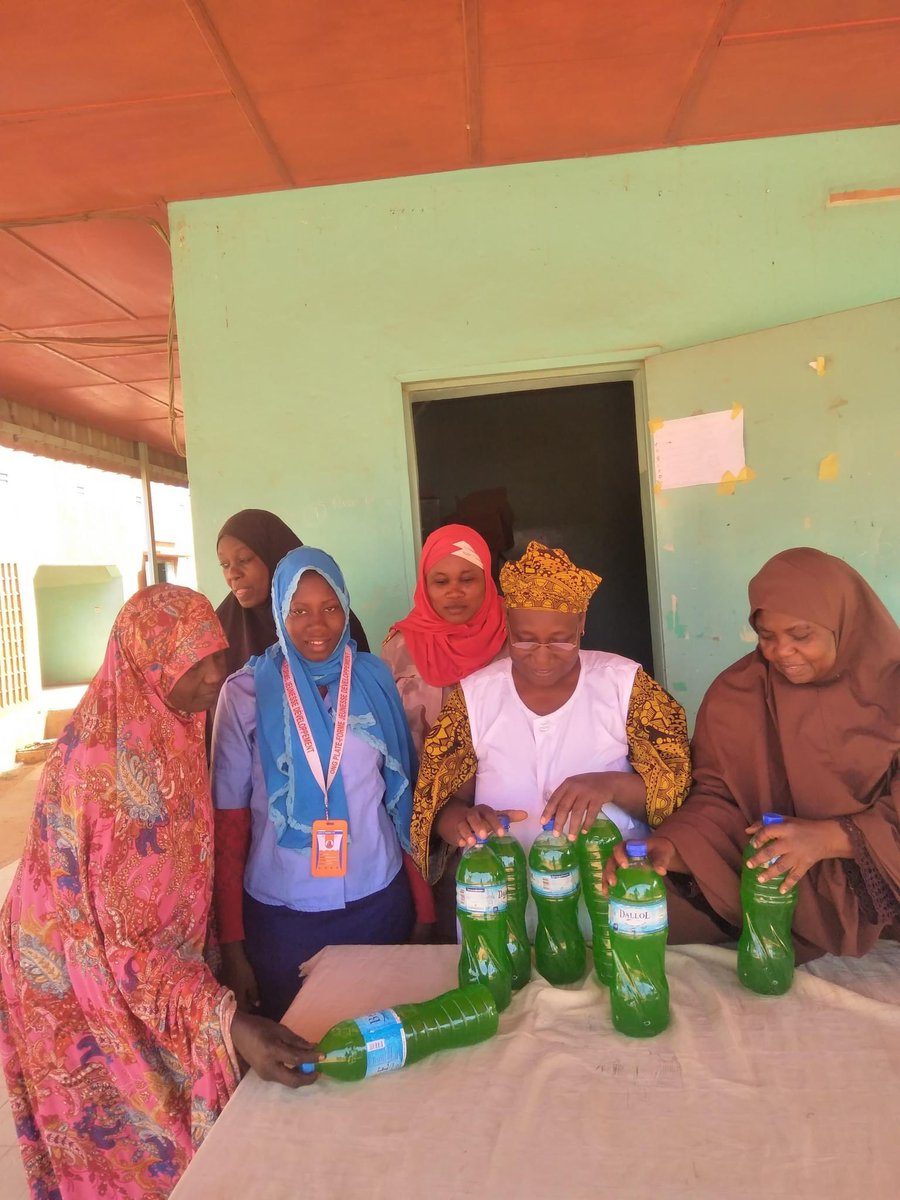 ongplafojeudev's tweet photo. #Don_de_kit_hygiènique_au_CSI_Recasement
Sur initiative et fonds propre, Ce lundi 15 janvier 2024, #l_ONG_PLAFOJEUDEV à travers sa coordinatrice régionale de Niamey #Rachida_Mounkaila, https://t.co/CbNhN1W4Yh