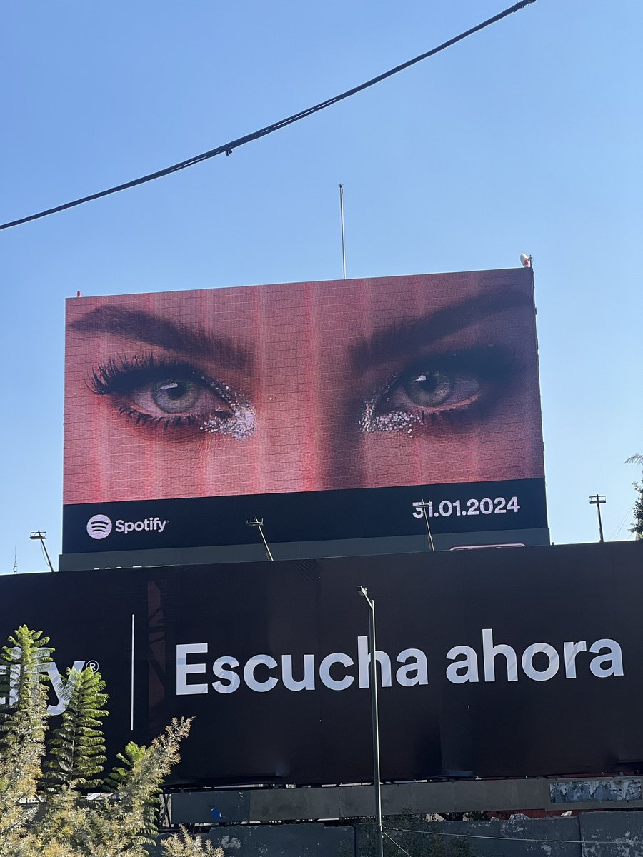 BelindaAccess's tweet photo. Nuevo banner promocional de “CACTUS” aparece en la calles de la Ciudad de México
— Disponible el 31 de Enero https://t.co/CbFi4rMhyw