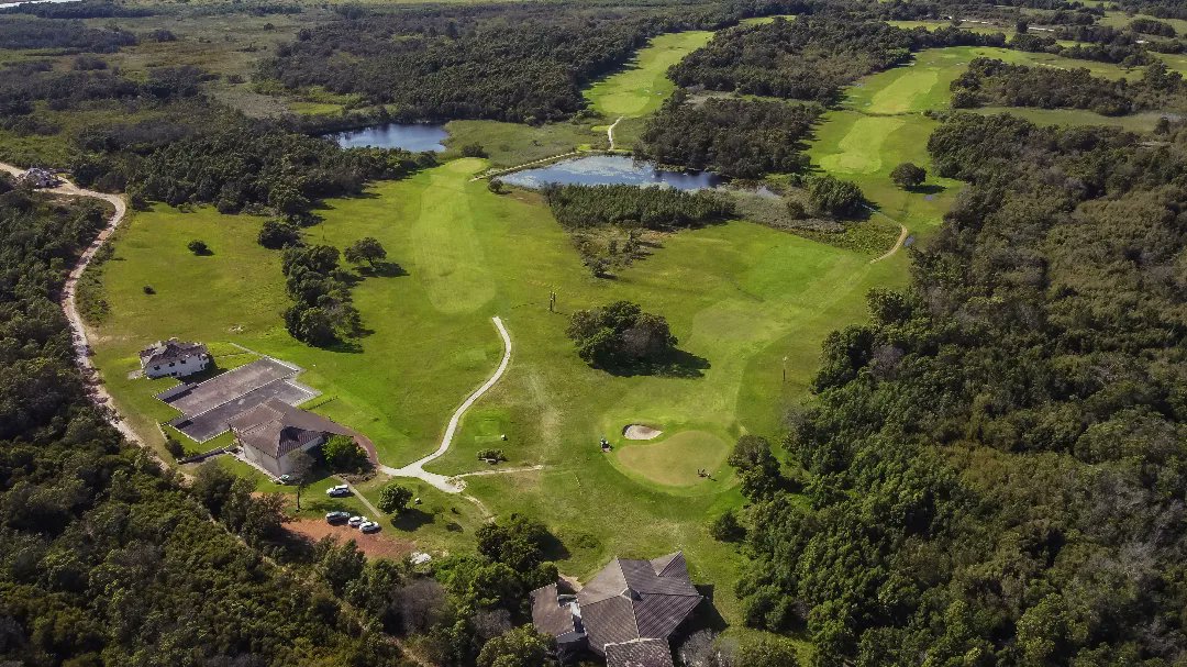 SandtonProp's tweet photo. This unparalleled opportunity beckons investors with the vision and means to elevate this estate into an epitome of luxury living and premier recreational experiences.

Asking price: R150 million (approximately $9 million)

Listing: https://t.co/UmlSnsh2xh https://t.co/YGnPrgt06y