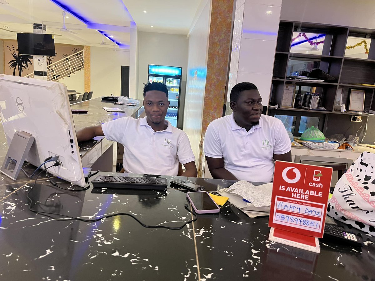 Cookathon 'Landlord' Anas Secures Job in Top-Tier Restaurant as Front Desk Officer.
Anas, who was described by many as the most dramatic person during the event, reported to work today, Monday, bringing his passion for food and hospitality to a new level.