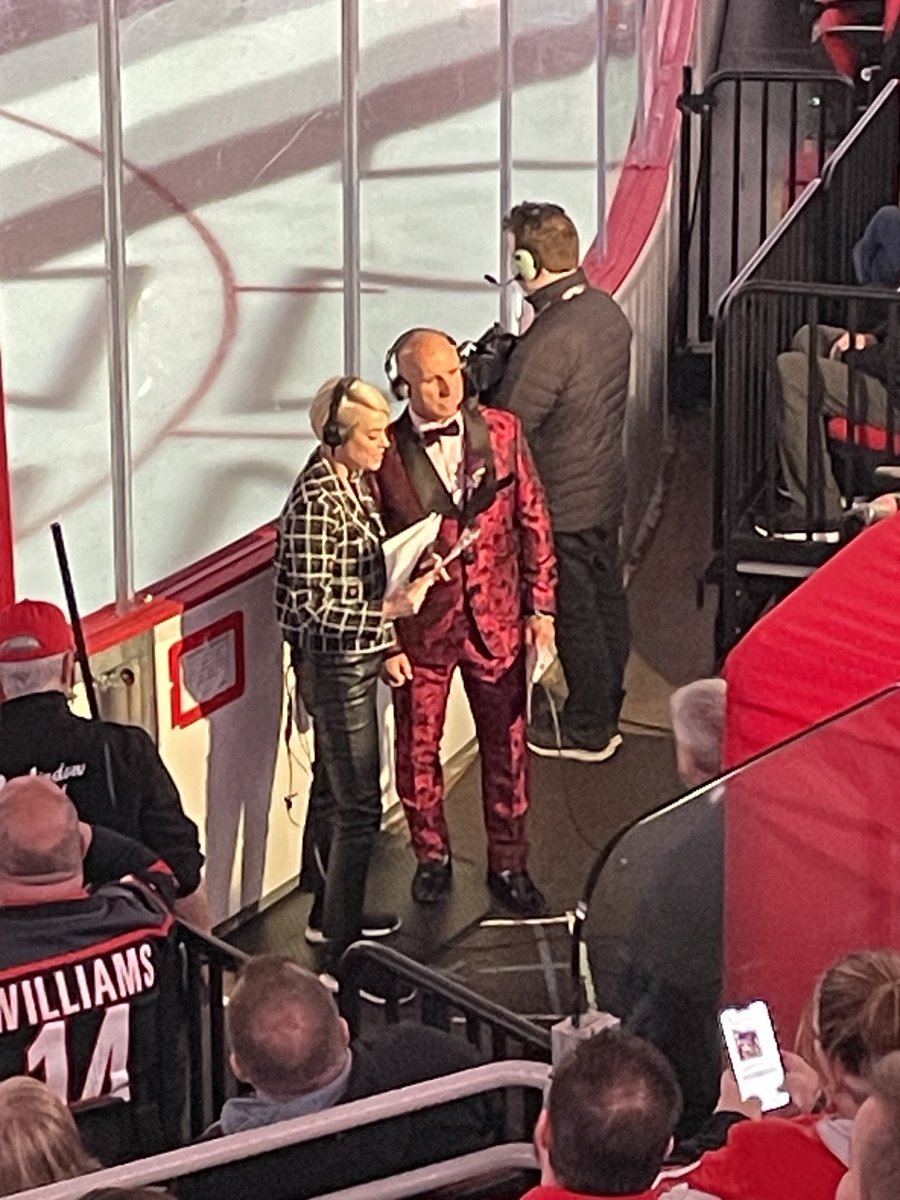 Lisa Martin tweet media