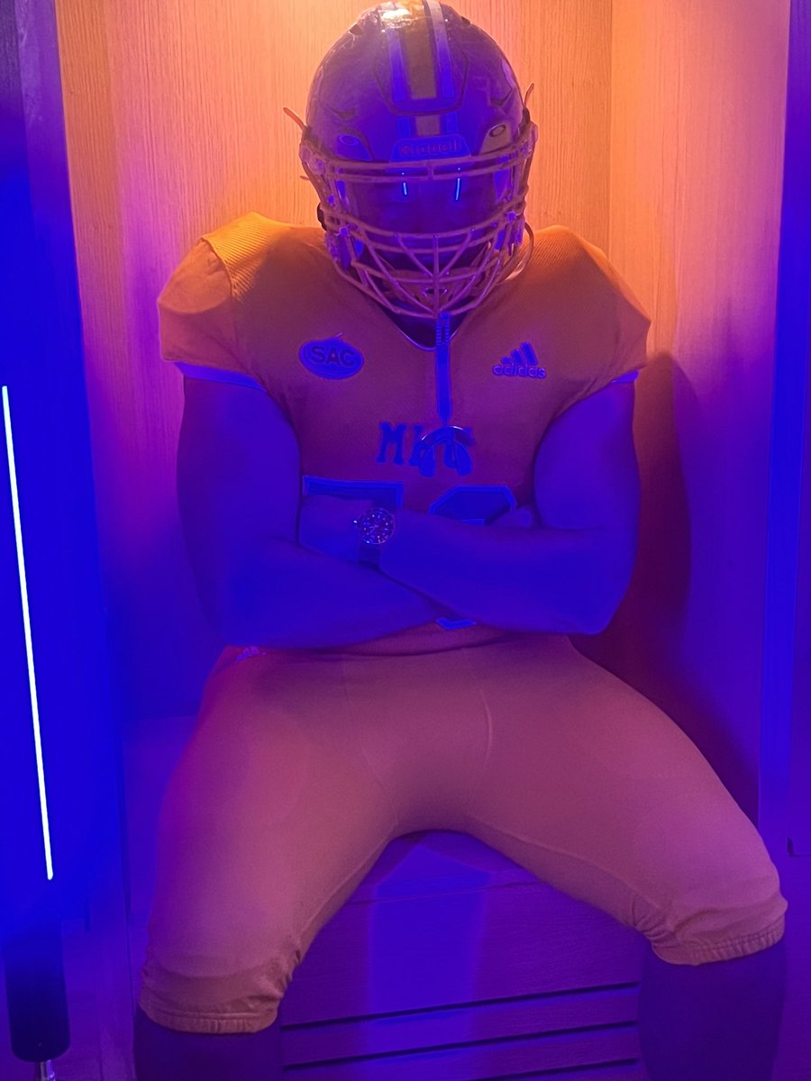 Had an amazing time during my official visit at MarsHill. Loved exploring campus, meeting coaching staff and few of the players. Big thanks to everyone!  <a href="/MarsHill_FB/">MHU Football</a> -<a href="/KBHolyman/">Kevin Barnette</a> <a href="/CoachTimClifton/">Tim Clifton</a> <a href="/Coach_Hillin/">Joe Hillin</a> <a href="/chuck_phifer/">Chuck Phifer</a> <a href="/LGoodwin002/">Coach Goodwin</a> <a href="/CoachBMoyers/">Brady Moyers</a> <a href="/CoachSarratt/">Coach Jonathan Sarratt</a>
