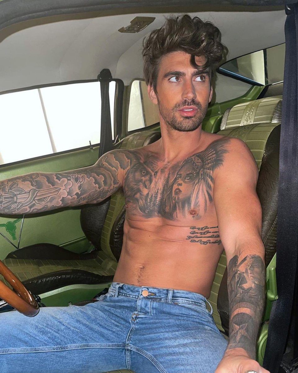 OfficialPLT's tweet photo. Already feeling the vibes between these two 🤌 #LoveIsland #AllStars https://t.co/xSVyVT0xQ4