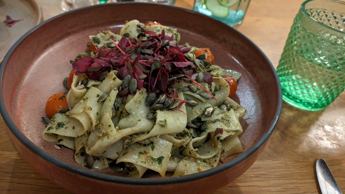 ⓋeganOliⓋe tweet media