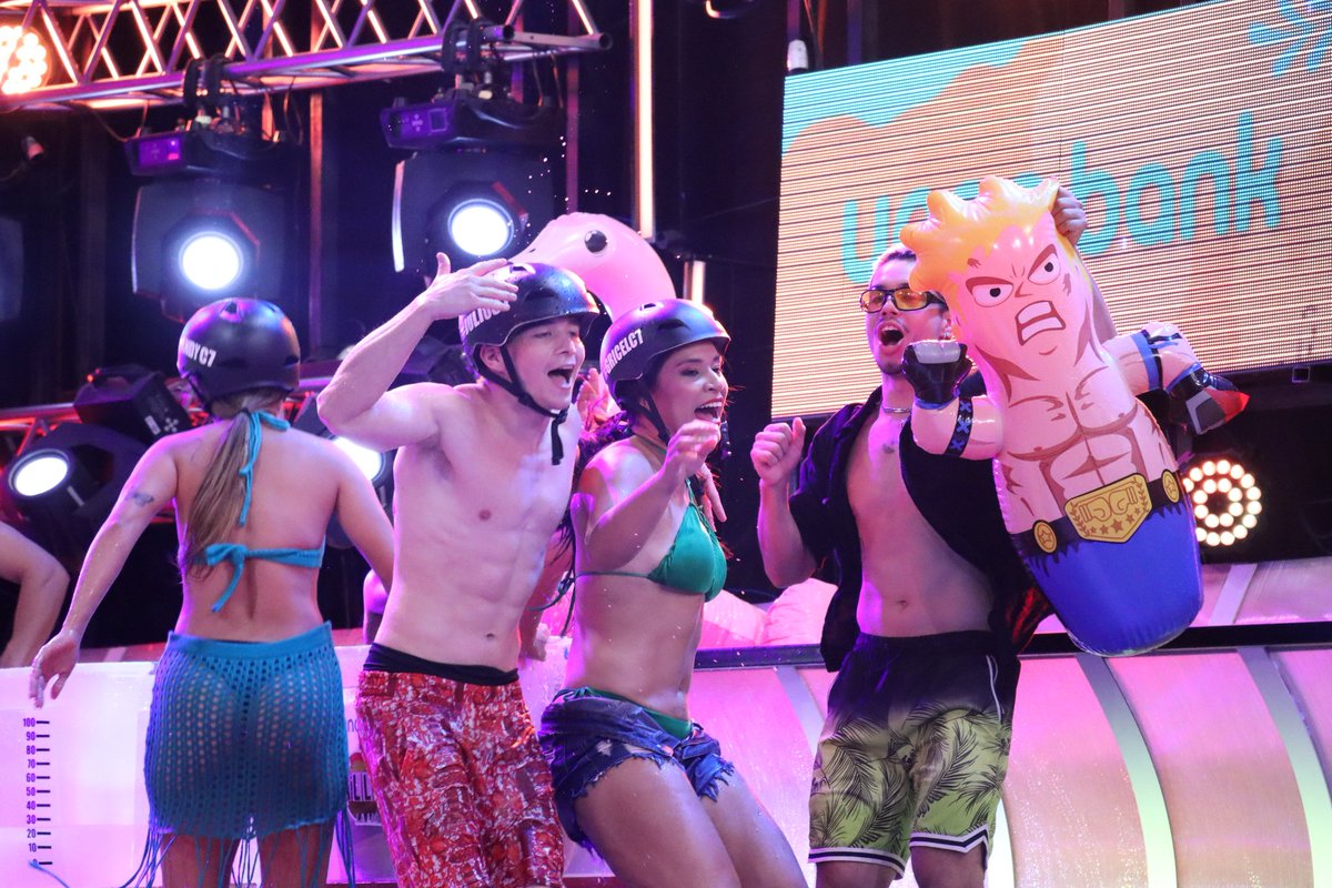 Calle_7PY's tweet photo. 🥳 El #TeamOnFire revierte su mala racha y arranca la semana con una marcada victoria 🎉
#Calle7LaLiguilla ❤🔥 https://t.co/2mHJZaJbjh