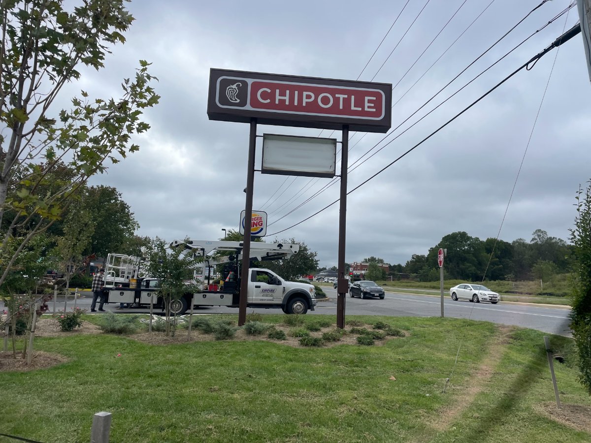 EmpireGraphics's tweet image. Is your sign half lit?
Empire gives a (3) year warranty on all LED conversions?
You wont find that anywhere else!

#quality #signservice #LED #retrofit #warranty #lighting #empiregraphics