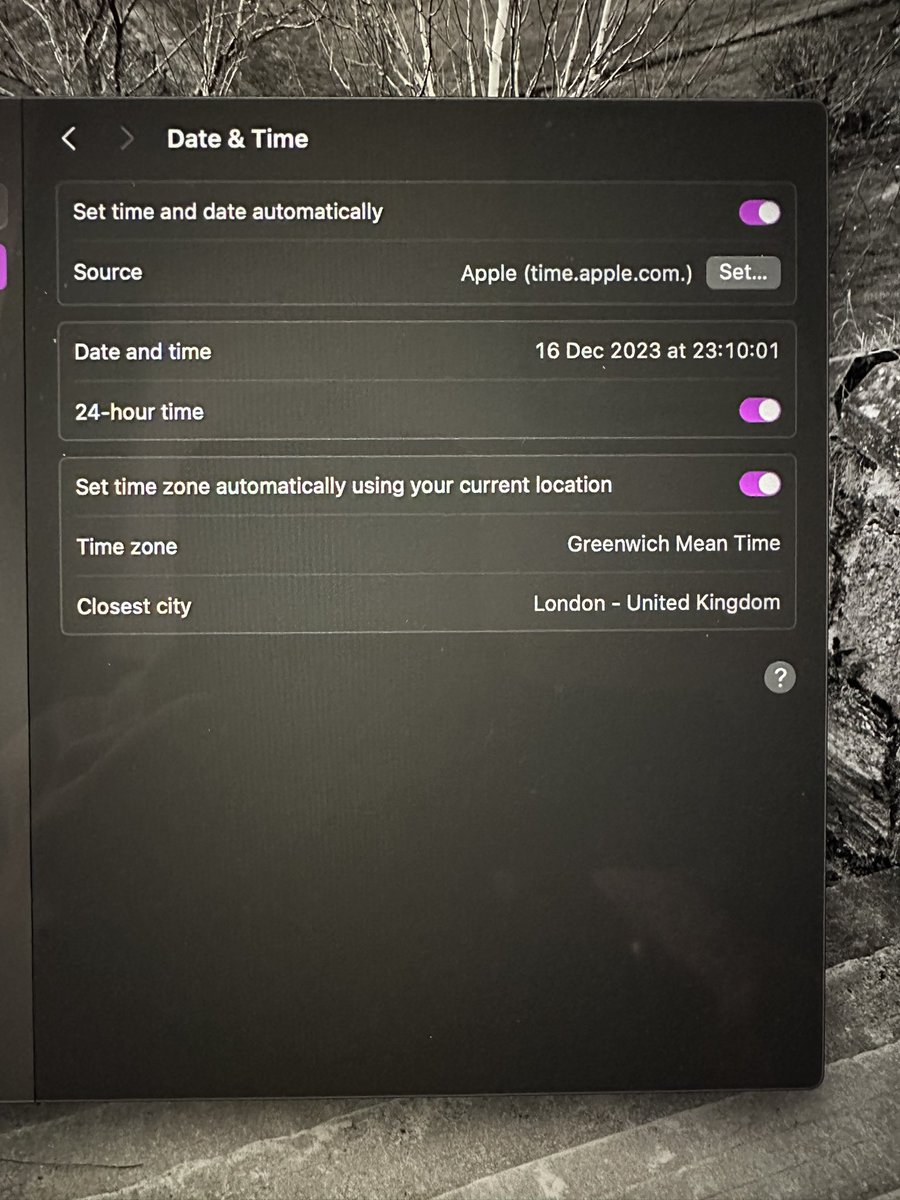 buddienoone89's tweet photo. @AppleSupport 

Any idea why my Mac won’t change the date &amp; time even though it is set to automatic? https://t.co/4nM9iXSpNn