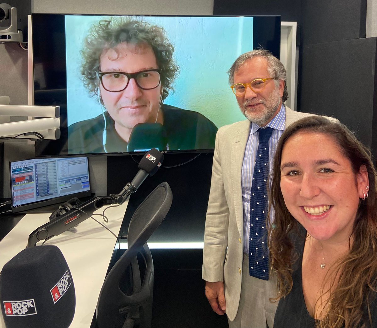 rockandpop's tweet photo. Ya estamos al aire con #AlbertoEscobar de @Automovil_Club para conversar sobre le #LeyJacinta con @ivanguerrerom y @Catafmb https://t.co/e1PeZiPV8e