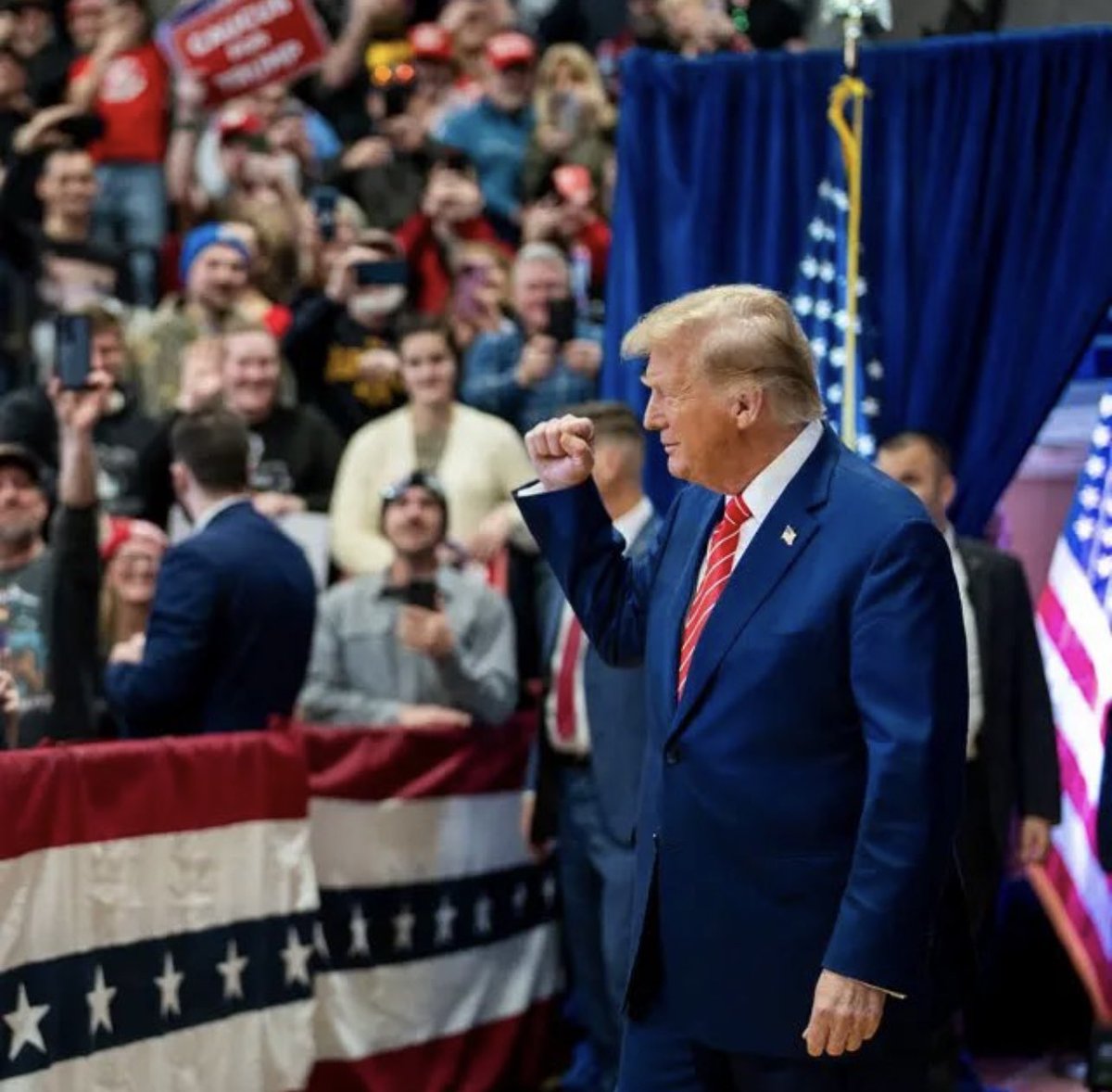 FranciscaBadar1's tweet image. Hoje começou a primeira eleição primária republicana do ano em Iowa 🇺🇸. Eu apoio Donald Trump para ser presidente dos Estados Unidos e você?