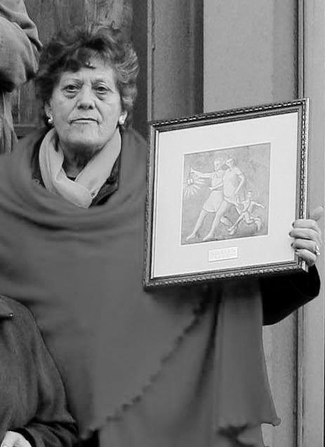 Hoy también nos ha dejado otra histórica de la huelgona del 62, Maruja Ramos. 

Mujer comprometida y luchadora, ejemplo de dignidad obrera ✊🏽💜

Mañana a las 12h en el Tanatorio de Sama tendrá lugar el acto de despedida.

#QuesuNombreNoSeBorreDeLaHistoria