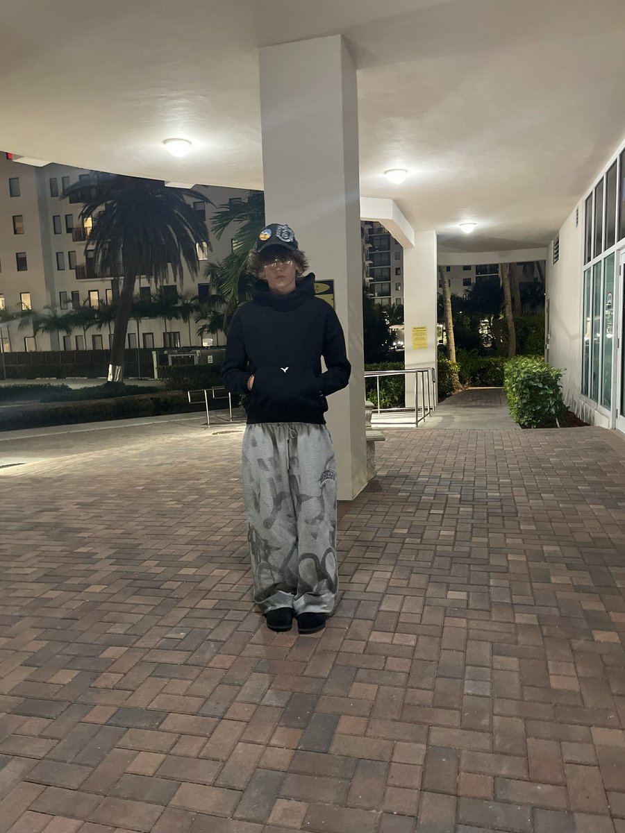 𝙗𝙞𝙡𝙡𝙮 tweet media