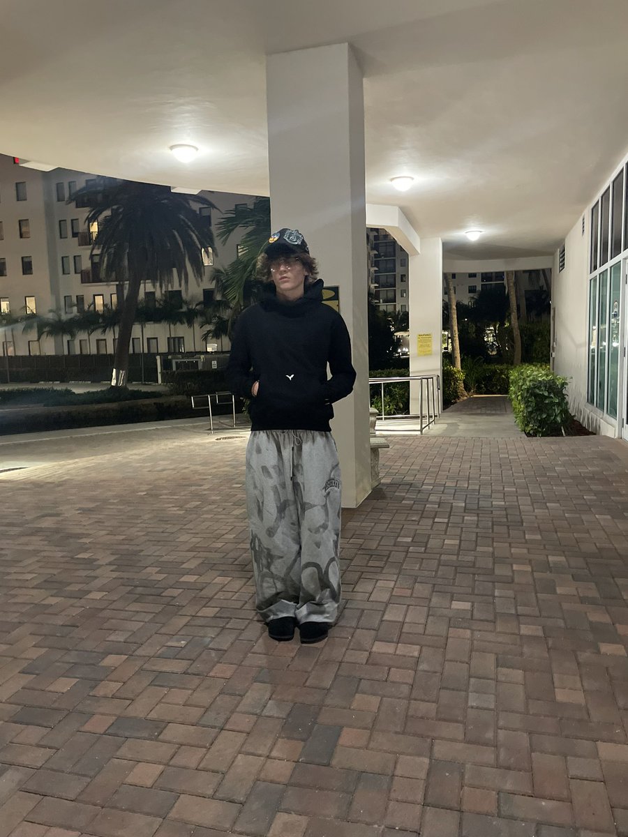 𝙗𝙞𝙡𝙡𝙮 tweet media