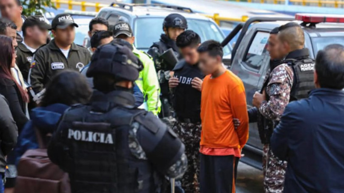 radiocentroec's tweet photo. #ATENCION | A menos de dos semanas que concluyera la instrucción fiscal en el caso de #LettyCando, el principal involucrado en el femicidio, Jhonny Caiza, fue encontrado muerto en la cárcel el Inca, en Quito.
El hecho fue confirmada por Galo Quiñónez, abogado de la familia de la víctima.
