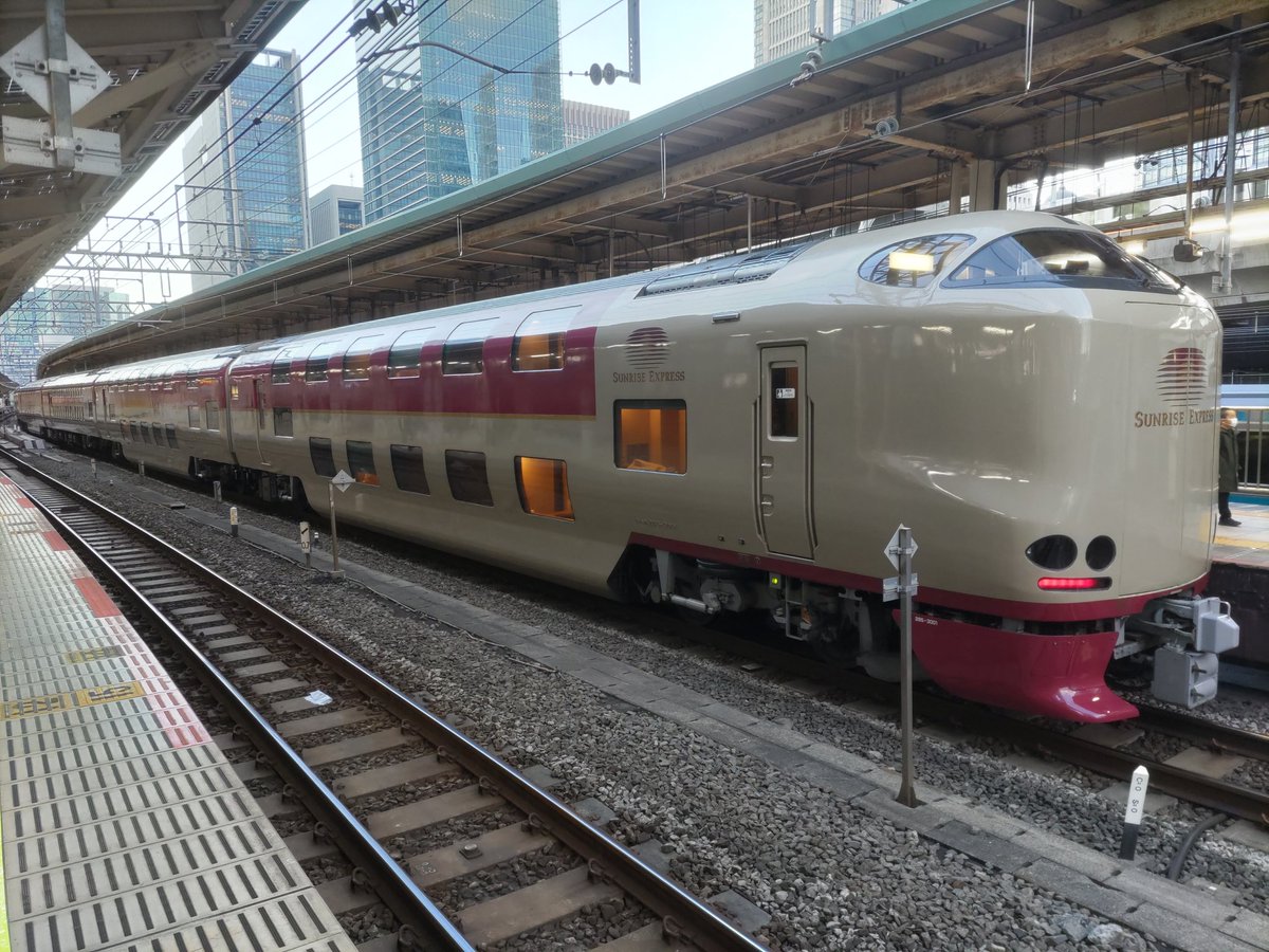 5842581H's tweet photo. そう言えば…お正月人生初の寝台列車でした～✨ https://t.co/YSuzCYUgYO