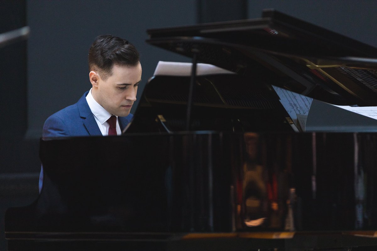 niallkinsella's tweet image. A few photos from yesterday’s French song recital “L’heure exquise” with the magnificent @SandraOman1 at @TheHughLane, where we performed songs by Fauré, Chausson, Hahn, Satie, Yvain, Messager and Poulenc’s epic monologue “La dame de Monte-Carlo”. What joy! 🇫🇷🎶❤️

📸 Aaron Corr