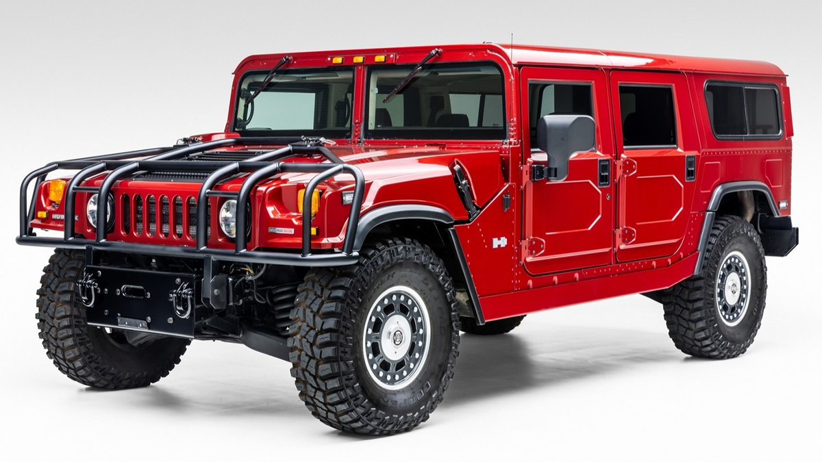 Barrett_Jackson's tweet photo. Get ready to conquer the roads in style with this 2006 #Hummer #H1 #AlphaWagon! Finished in #FlameRed Pearl, it's one of the exclusive 417 built that year. See it cross the block with No Reserve, January 20-28 at WestWorld of #Scottsdale! 

Learn More: https://t.co/qAq4WDDqkA https://t.co/bawEM38tI5