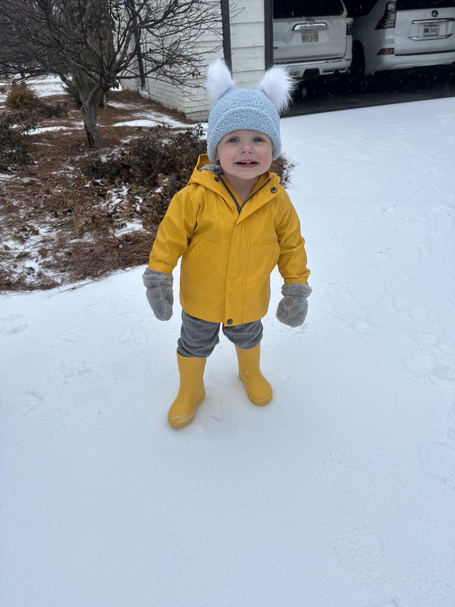 Davis' first snow! ❄️ ❄️❄️❤️❤️