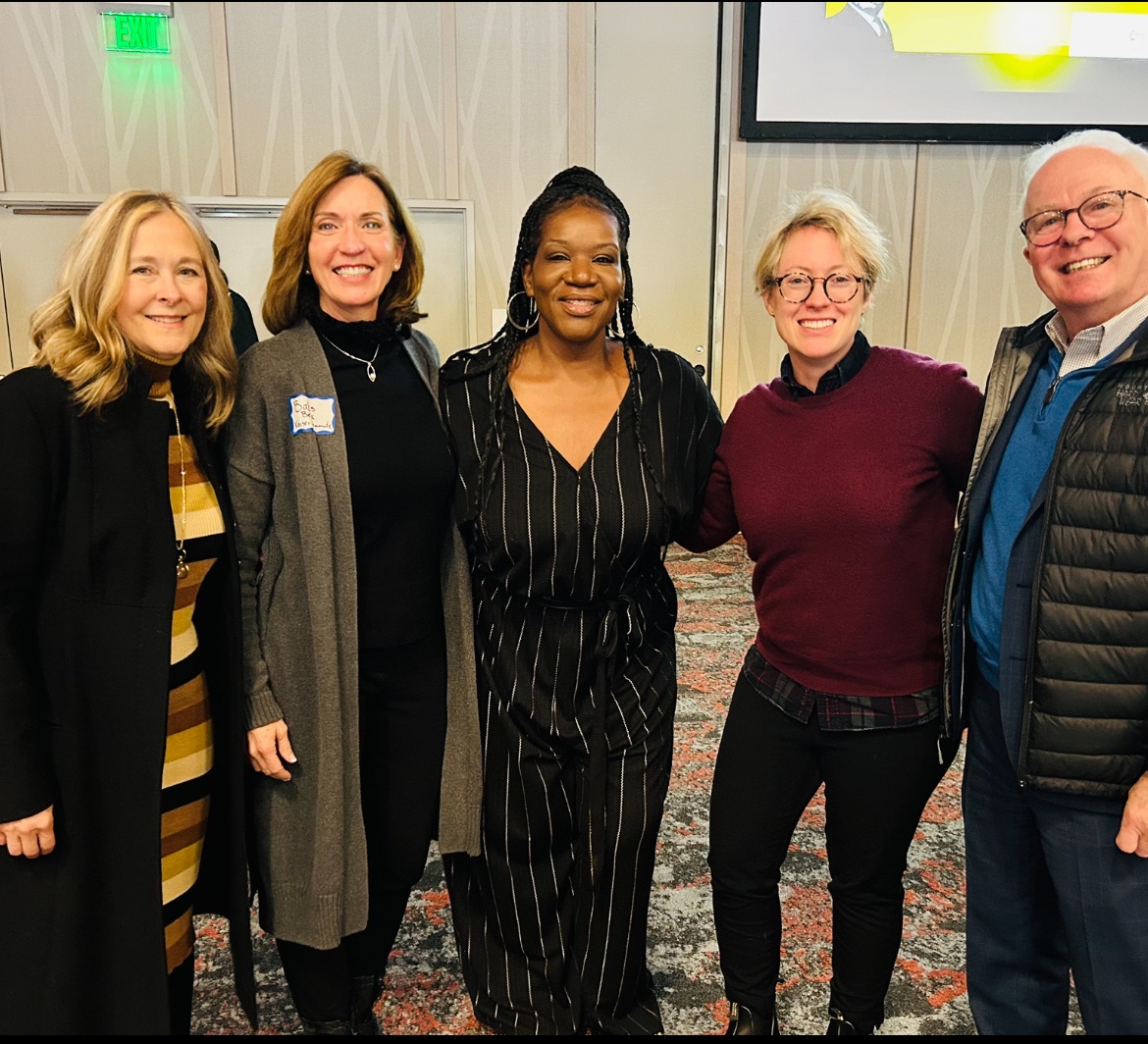KPNorthwest's tweet image. Today, we're proud to sponsor @TheSkannerNews MLK breakfast celebrating Portland's black community. Camille Applin-Jones, VP of Ambulatory Care and Clinical Services, presented KP-supported scholarships to 2 students who are pursuing nursing and dental hygiene. #mlkdaysofservice