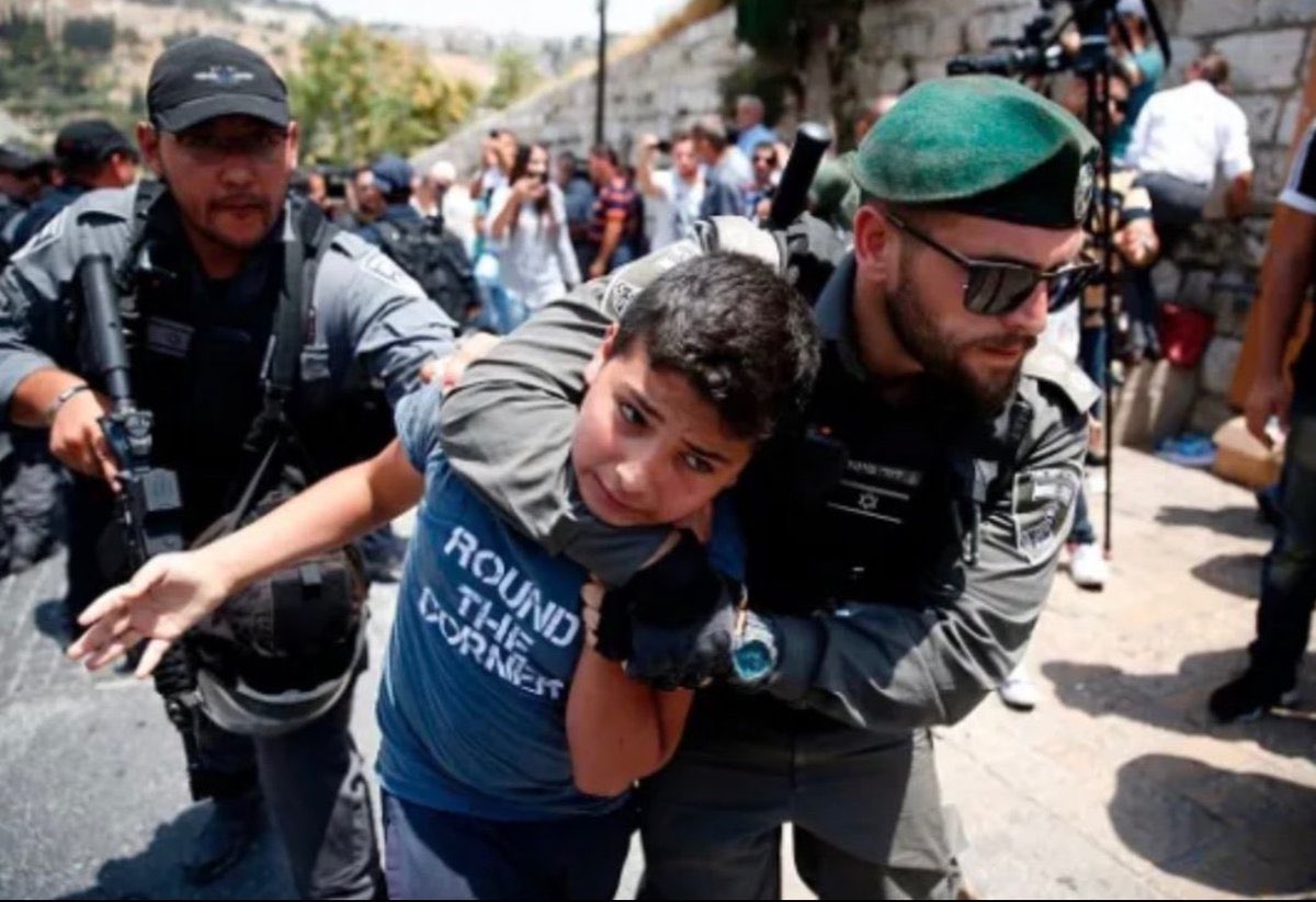 #şerefsiz İsrail'in Gazze'de 100 gün süren soykırımı sonrasında”

24.000 masum Filistinli Çocuk öldürüldü veya gömüldü”

İsrail’i durdurmanın Zamanı Geldi Geçiyor” Neredesiniz Ey ümmet"!