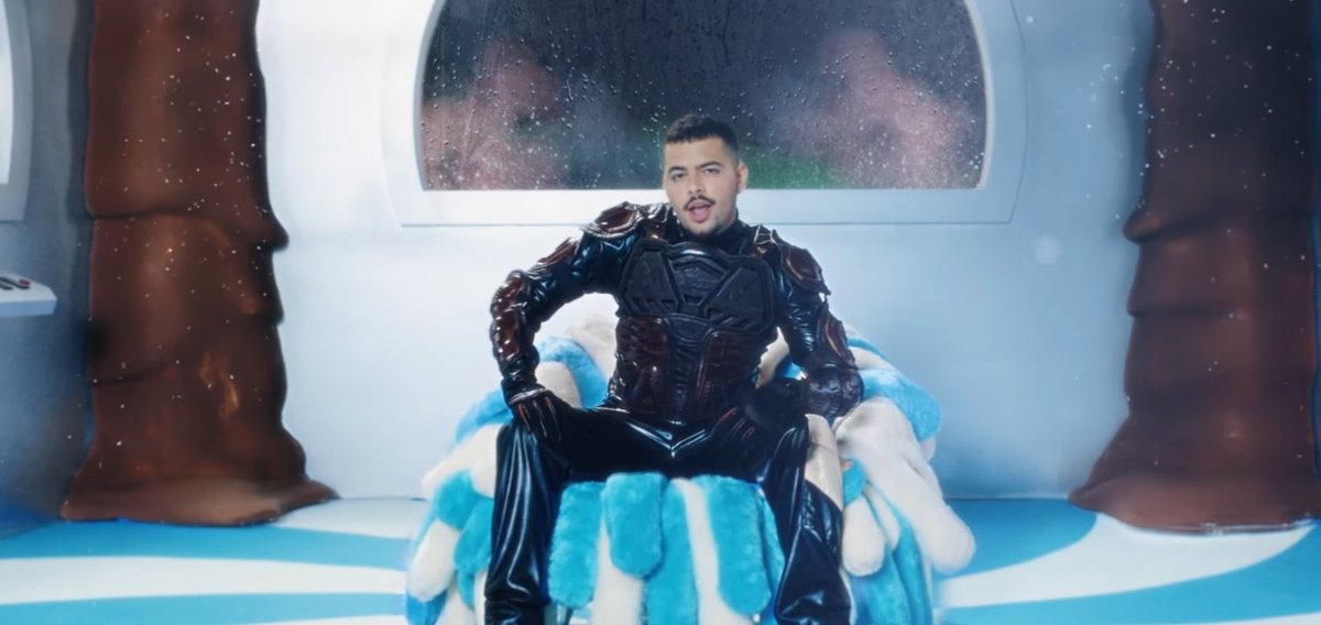 E quando o @CeeMWR lançar essa aqui com a <a href="/Luisasonzamwr/">.</a> oficialmente e quebrar os charts.