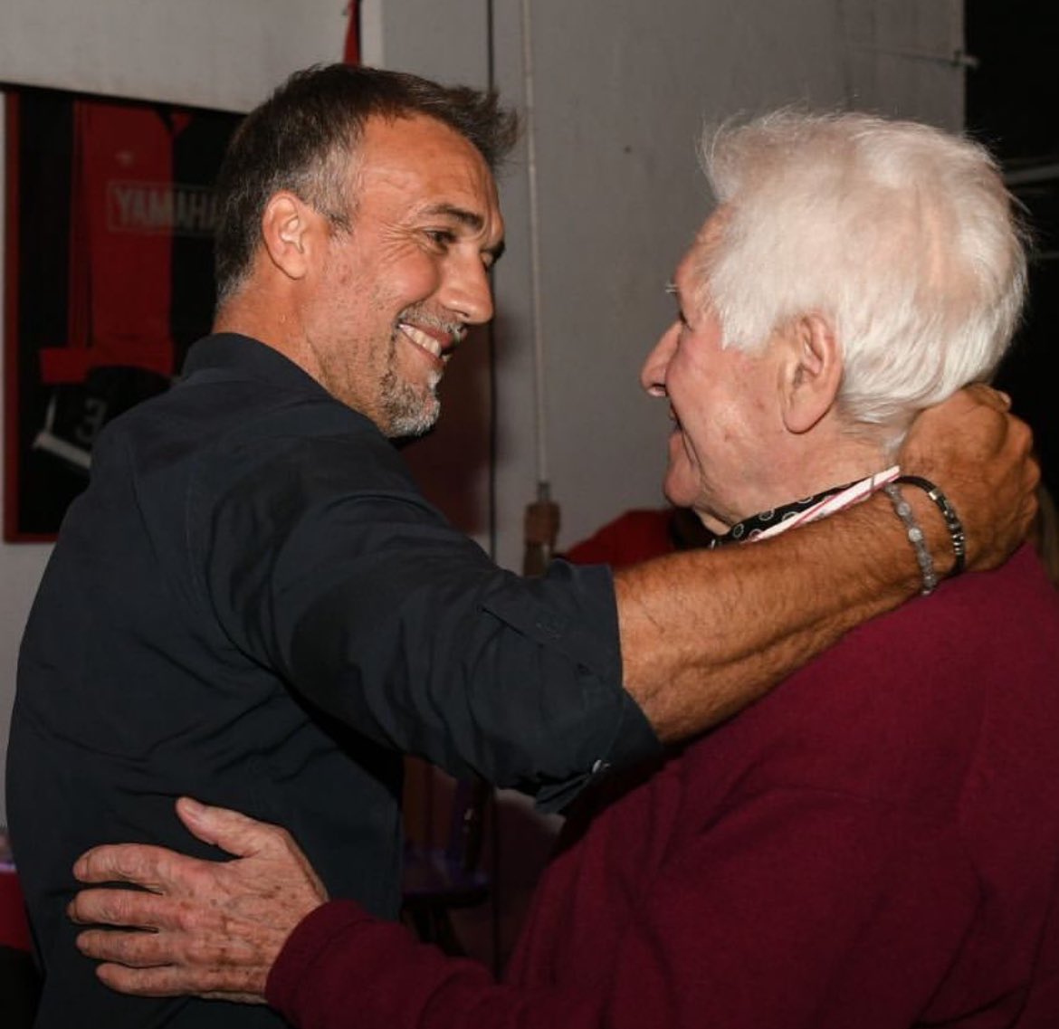 Gracias maestro  por creer en mí  siempre,  hasta cuando yo mismo dudaba. Mi acompañamiento a sus familiares y afectos . QEPD Jorge Griffa siempre dentro de mi Corazón ♥️⚽️