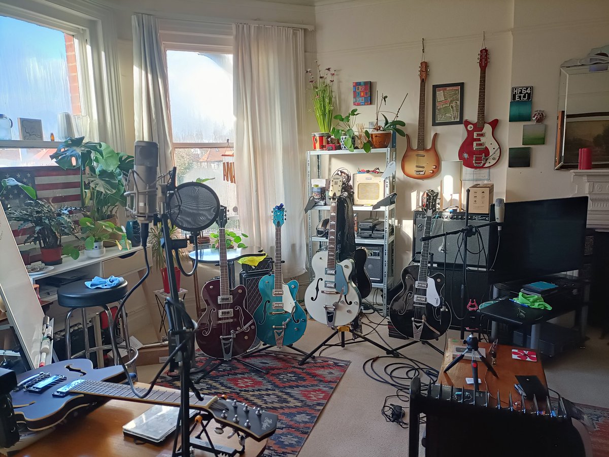 cheapvcats's tweet photo. @gretsch Always 🤟 https://t.co/SSfMLw4Rpp