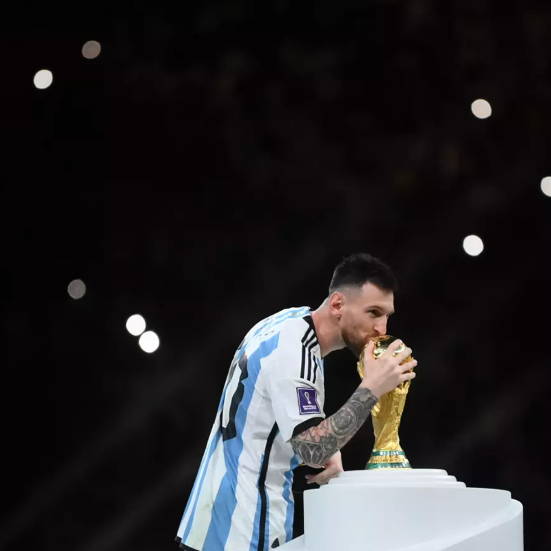 fifaworldcup_es's tweet photo. 2007
2008
2009
2010
2011
2012
2013
2014
2015
2016
2017
2018
2019
2020
2021
2022
2023

Messi, 17 años consecutivos en el #World11.