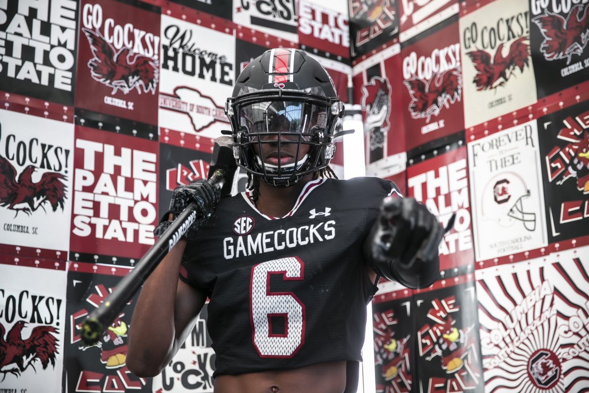 South Carolina visit this weekend! Gamecock🐔 fans let me hear it!
#gogamecocks 
<a href="/Monroe_Redhawks/">Monroe Redhawks Football 🏈</a> <a href="/GamecocksInside/">INSIDE CAROLINA SC 🐔🤙🏻</a> <a href="/GamecocksInside/">INSIDE CAROLINA SC 🐔🤙🏻</a> <a href="/GamecocksHQ/">Gamecocks HQ 🤙</a> <a href="/TomLoy247/">Tom Loy</a> <a href="/RivalsFriedman/">Adam Friedman</a> <a href="/coachjstepp/">Coach Justin Stepp</a>
