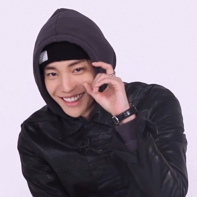 existencies's tweet image. ️️
Me looking at this, knowing him following the step of his lover (me)
️️