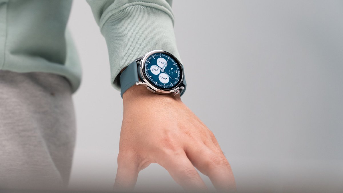 smartechdaily's tweet image. ساعة #HonorWatch4Pro باللون الأزرق الجديد