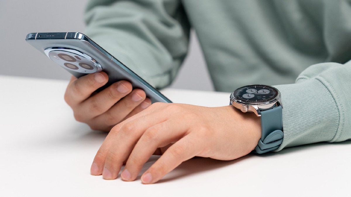 smartechdaily's tweet image. 😮‍💨
تم إطلاق لون أزرق جديد لساعة #HonorWatch4Pro 💙