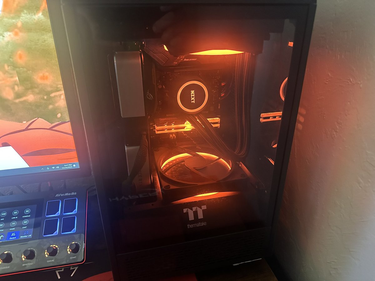 CrossTipTTV's tweet photo. What do you think? @JayzTwoCents 
▶PC Specs◀
CPU: AMD Ryzen 5 5600X
GPU: NVIDIA Founders Edition GeForce RTX 3060 Ti 8 GB
CPU COOLER: NZXT Kraken 120
RAM: G.Skill Trident Z RGB 32 GB (2 x 16 GB) DDR4-3600 CL18
STORAGE: Samsung 970 Evo Plus 1 TB M.2 & Seagate Barracuda Compute 2 TB 3.5" 7200 RPM HDD
MOTHERBOARD: Asus ROG STRIX B550-I GAMING Mini ITX AM4
PSU: EVGA SuperNOVA 850 GA 850 W 80+ Gold Certified Fully Modular ATX
CASE: Thermaltake The Tower 100
FANS: NZXT F120 RGB 50.18 CFM 120 mm Fans 3-Pack, Plus 1 pre-installed Thermaltake case fan.
MODS: none