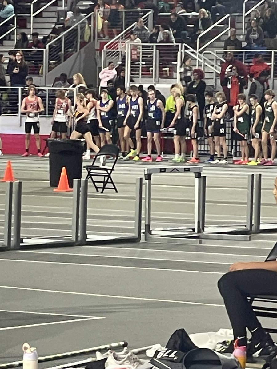 NHHS_TNF's tweet photo. NHHS indoor. #MLKWeekendMeet https://t.co/86KWCRLXxo