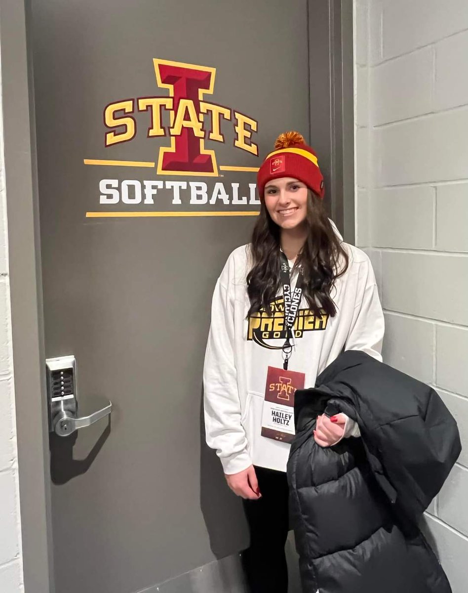 IowaPremierFP's tweet photo. VERBAL COMMIT ALERT! Iowa Premier National's @HaileyHoltz10 accepts an offer & verbals to @CoachPinkerton & @CycloneSB !!
The 2025 Pitcher is a big add for the Clones! VERY PROUD OF YOU HAY! #IPFLIFE💛🖤❤️💛
@BrenttEads @IAPremier_Car
#AnotherD1 https://t.co/faXwukka6c