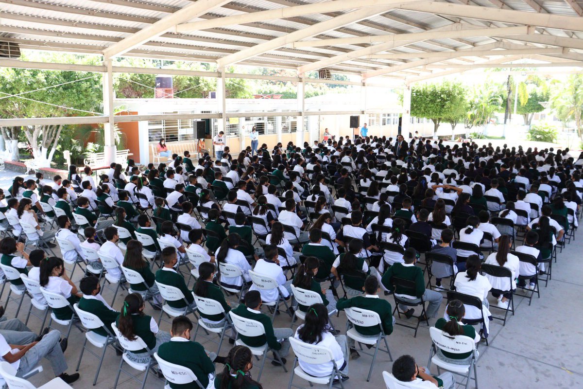 TUJPAMorelos's tweet photo. ALCANZA TUJPA 42 MIL PERSONAS EN ACCIONES DE PREVENCIÓN

En las actividades en materia de prevención, el TUJPA #Morelos, alcanzó a 42,100 niñas, niños, adolescentes, padres de familia y funcionarios públicos, que conocieron el sistema de justicia penal para #adolescentes. https://t.co/eQCTyrXiVk
