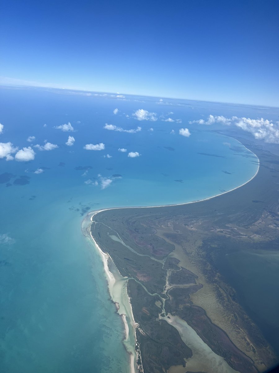 Shukaryta's tweet photo. Que bonitoooo!!😍😎✈️ https://t.co/8qkViSJnvb