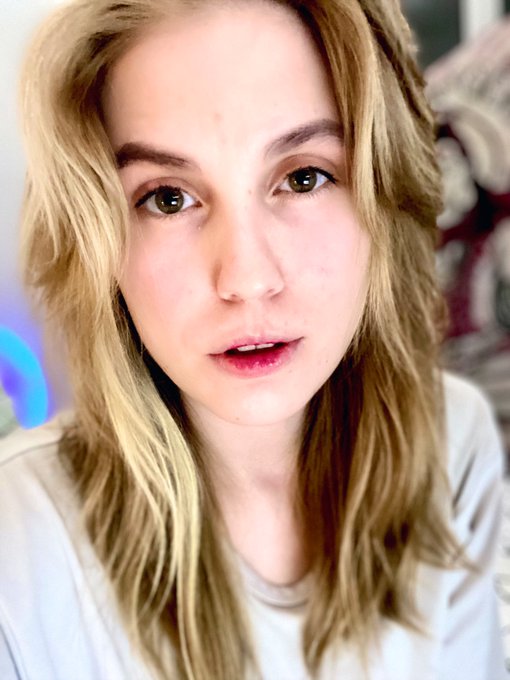 No way, im live on CB  https://t.co/7HJRIIZUTp 🥰 https://t.co/I3TvLlps7s<a href="/tag/camversary"class="tags"><span>#camversary</span></a>