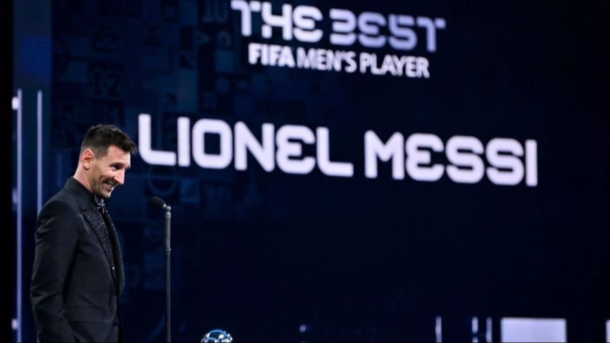 Así votaron los principales capitanes del mundo para el premio FIFA The Best 🏆🌟

🇦🇷 Messi: Haaland
🇧🇪 Lukaku: Messi
🇧🇴 Moreno Martins: Haaland
🇧🇦 Dzeko: Messi
🇧🇷 Casemiro: Haaland
🇨🇱 Medel: Messi
🇨🇴 Falcao: Messi
🇨🇷 Navas: Mbappé
🇭🇷 Modric: Messi
🇪🇨 Valencia: Messi
🇪🇬 Salah: