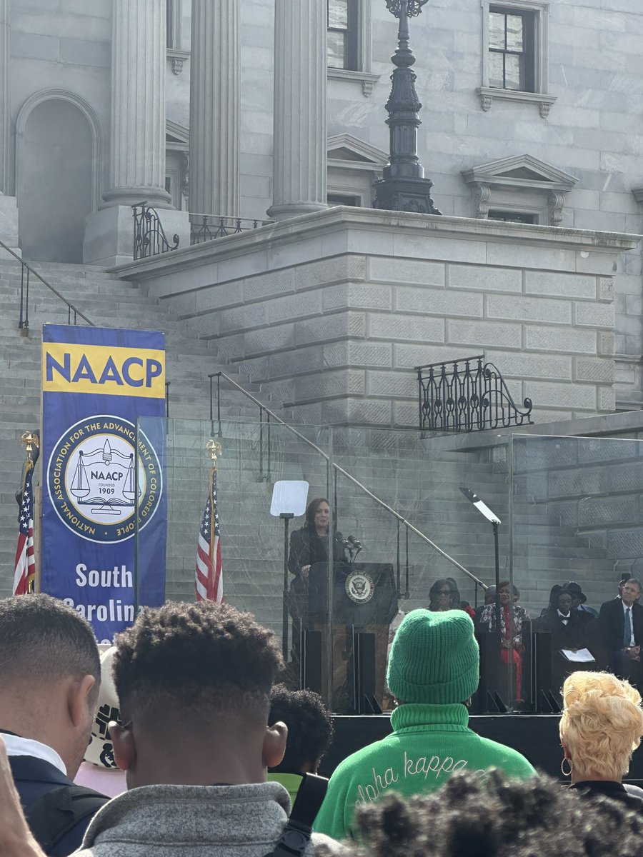 Travis Allen Johnson (@travisjohnson_9) on Twitter photo What an incredible #MLKDay in Columbia, SC! My favorite MLK quote says, “Our lives begin to end the day we become silent about things that matter.” As emphasized by <a href="/VP/">Vice President JD Vance</a>, <a href="/harrisonjaime/">Jaime Harrison</a>, <a href="/RepJamesClyburn/">James E. Clyburn</a>, and <a href="/RepJeffries/">Hakeem Jeffries</a>, now is the time for young people to fight for justice. What an incredible #MLKDay in Columbia, SC! My favorite MLK quote says, “Our lives begin to end the day we become silent about things that matter.” As emphasized by <a href="/VP/">Vice President JD Vance</a>, <a href="/harrisonjaime/">Jaime Harrison</a>, <a href="/RepJamesClyburn/">James E. Clyburn</a>, and <a href="/RepJeffries/">Hakeem Jeffries</a>, now is the time for young people to fight for justice.